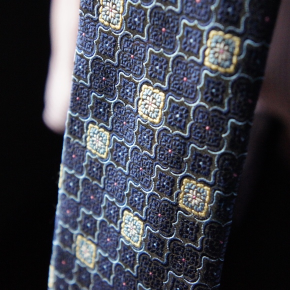 Robert Talbott Necktie - Picture 3 of 5